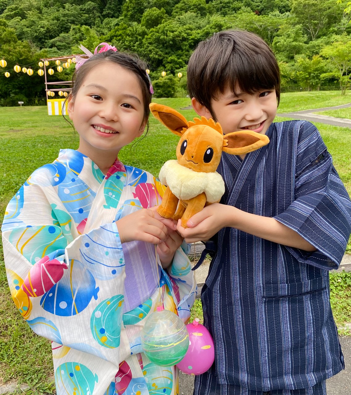公式 プロジェクトイーブイ 続 夏祭りのシーズン到来 Youtubeチャンネル ポケモンkidstv で ピカチュウ音頭 が公開中だよ ピカッピカッピカッピカッピカ の振り付けがクセになりそうだね イーブイ も お祭りの雰囲気を楽しんでるみたい