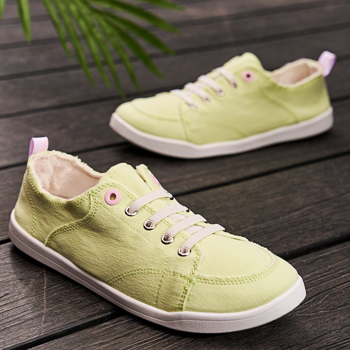 FamousFootwear's tweet photo. Washable✔️Leather-free✔️ Eco-conscious✔️ Super comfortable✔️ What more could you want from summer sneakers?
#VionicBeach by @vionicshoes x #famousfootwear
Check out these sneakers: https://t.co/Li7s1iwPlN https://t.co/OyfLGBmDL2