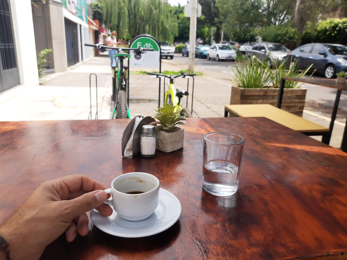 biciamigable's tweet photo. 📢 ¡¡Nuevo #ciclopuerto de breve estancia en la terraza de La Divina Coffee &amp; Brunch!! 
📍 Rubén Leñero #64, Bosque Camelinas, Morelia, MX.
🗺️Para descubrir más lugares Biciamigables consulta nuestro Bicimapa😉: https://t.co/47oS9tC16v https://t.co/YP74sdc0pT