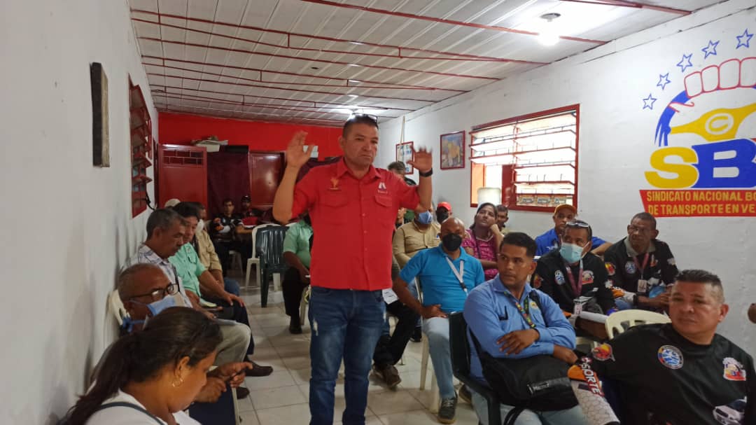 #Bolívar || Desde la del @TransporteGobVe, se presentó el Sistema Nacional de Formación y Autoformación de la Clase Obrera y el Proceso de Innovación, Inventivas y Mejoramiento Productivo, acompañados con la Mesa Técnica Multidisciplinaria, instruido por el Pdte <a href="/NicolasMaduro/">Nicolás Maduro</a>