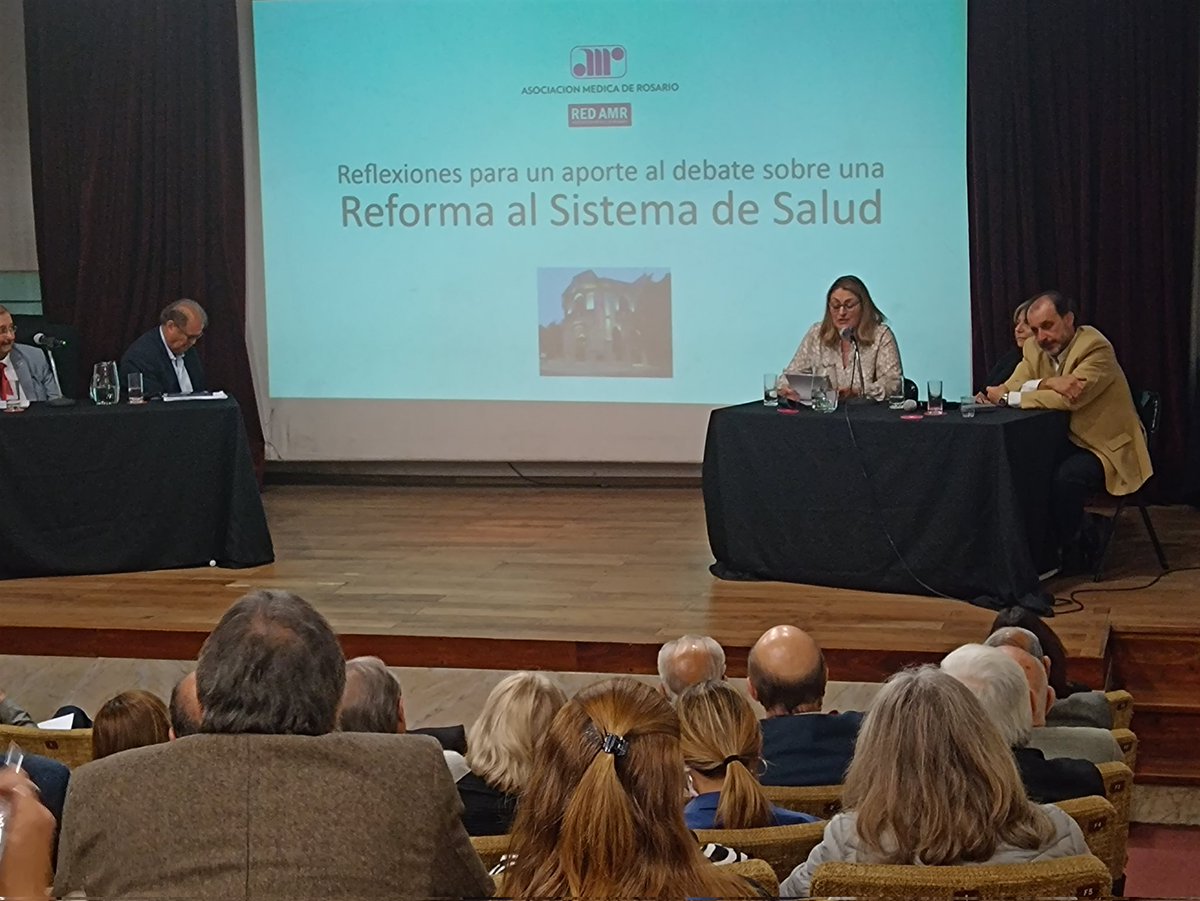 Continúa la charla con el aporte de <a href="/silviaciancio1/">Silvia Ciancio</a>, presidente de la Comisión de Salud de la Cámara de Diputados de la provincia de Santa Fe.
