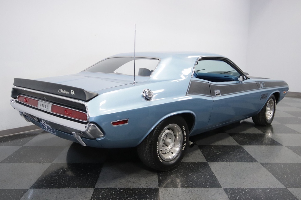 streetsidecars's tweet photo. This 1970 #Dodge #Challenger T/A Six-Pack features its numbers matching 340 cubic inch V8 teamed with a #Torqueflite automatic transmission
Link: https://t.co/3cI757mrWJ
#musclecar #oldcar #classiccar #collectorcar #mopar #mopars #moparcar #moparornocar #dodgechallenger https://t.co/RFKXbCQpok