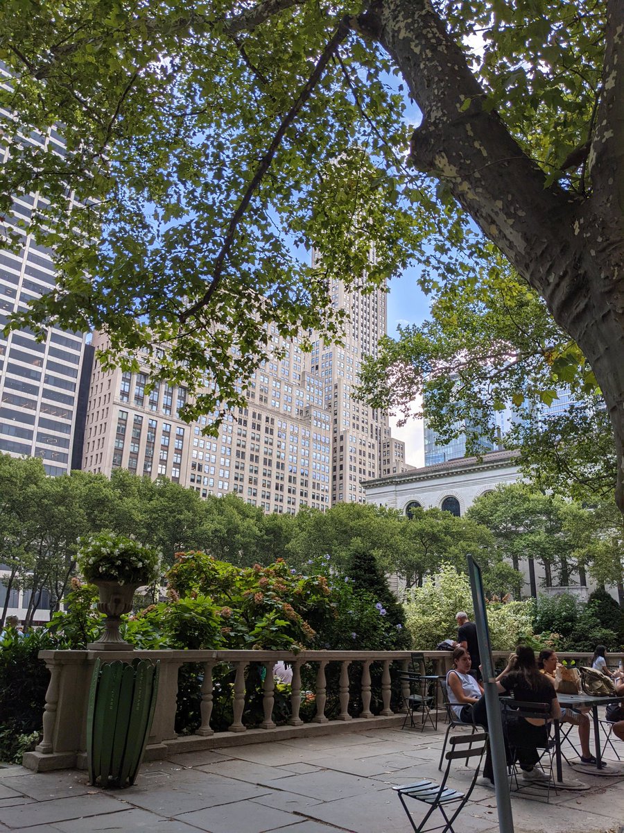 gloria_sin's tweet photo. Hello NYC! Long time no see😭 Could have really used a phone camera with ultra wide lens today...
#pixel5 #madewithgoogle https://t.co/Svq56T5R3j