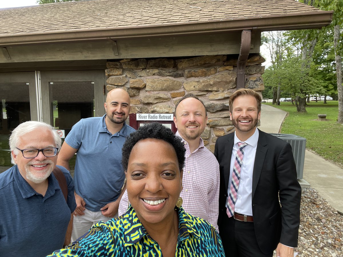 ILSuccessNtwrk's tweet photo. Great meeting with @SouthernILNow at @TouchofNature1 to discuss their engagement in the #SuccessNetwork. Thanks to Josh Stafford for hosting us! Pictured L-R: Sam Nelson, ISAC; Juan Jose Gonzalez, Edith Njuguna, and Jon Furr, EdSystems; Joshua Stafford, Vienna High School https://t.co/DYrBP3Gmmq