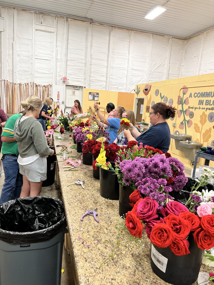 CCRIShannon's tweet photo. Thank you @hopebloomsnd for hosting @CCRIMoorhead today to help support your wonderful mission! You make an incredible impact in our community! #CCRIThanksYou for all you do for our community! https://t.co/7J8VD75t6F