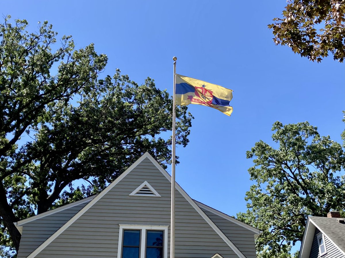 MikeBikeMason's tweet photo. Flag is flying again!
#saintpaul #kspb https://t.co/d2aYV4mUP1