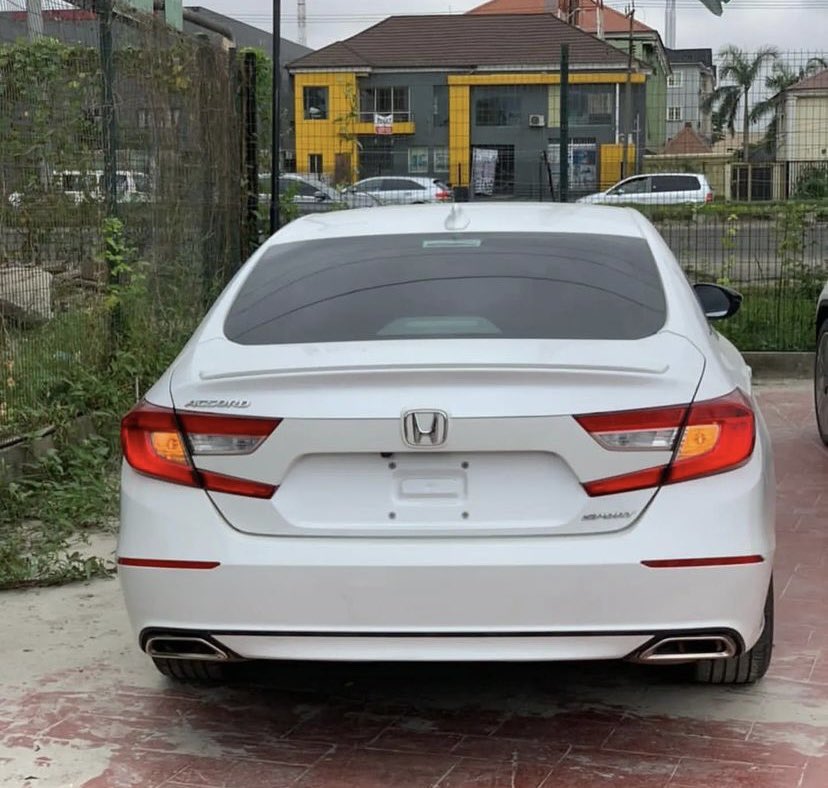 echidiimemotors's tweet photo. 🏁👴🏾🏁
Make: Honda
Model: Accord
Year of manufacture:
Condition: Foreign Used
Transmission: Automatic
Price:₦Dm
Location: Lagos
For more inquiries Dm on WhatsApp:+2347036231617
#247echi https://t.co/RWwEq53Iaq