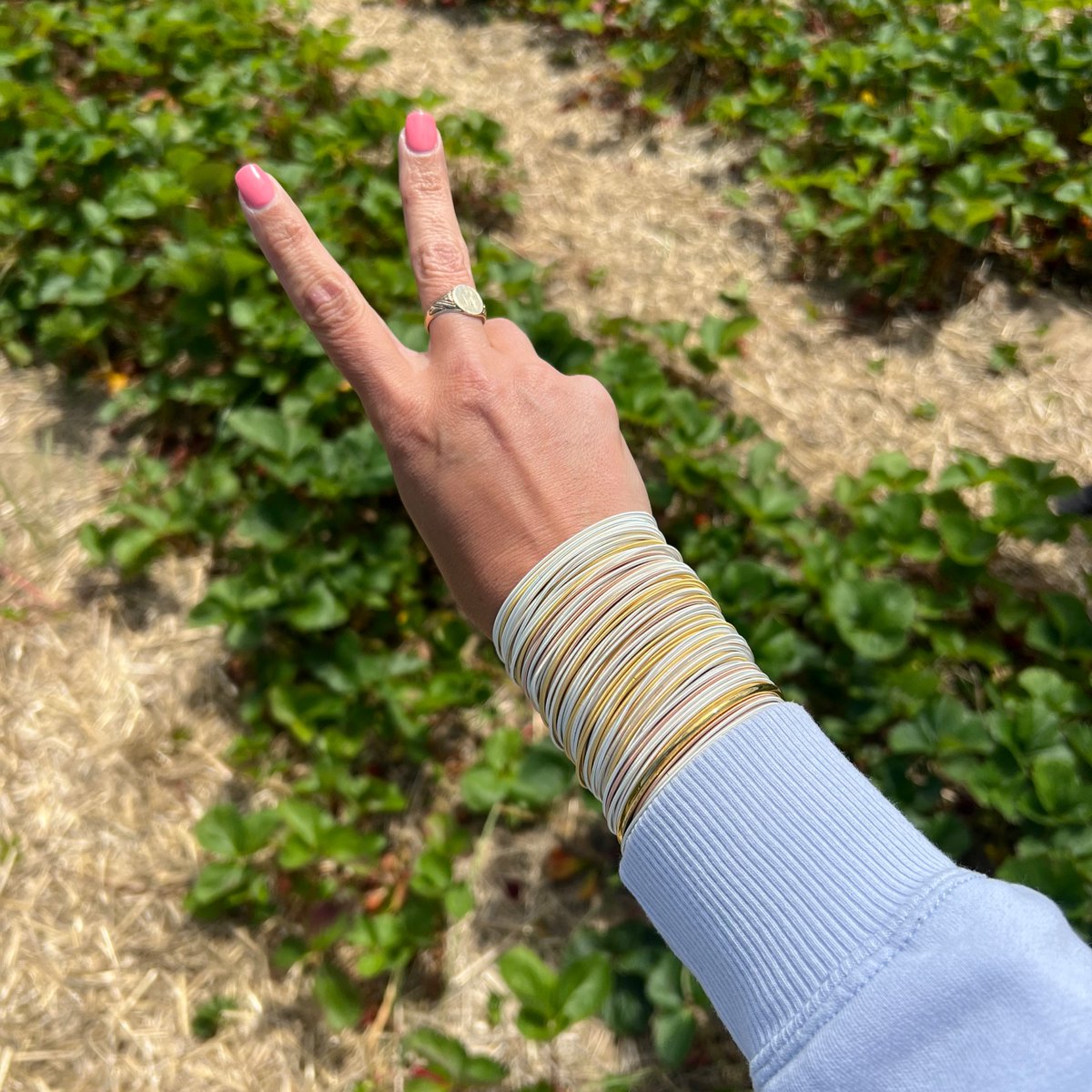 Em_Ol's tweet image. Question, what is better than strawberries that are local and hand-picked?! Answer: Nothing 🍓