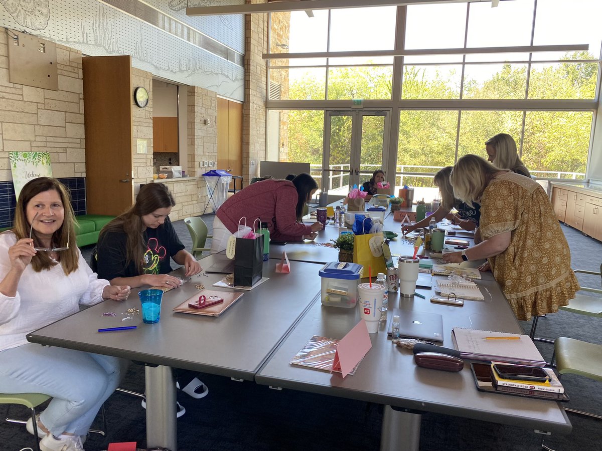 MKBMavs's tweet photo. It was an amazing day of learning, planning, and fun with the BEST leadership team around!! So grateful for these educators. We can’t wait to kick off the new year at MKB!! #MKBfam #CISDWorkingTogether https://t.co/wOmnjtCiTK