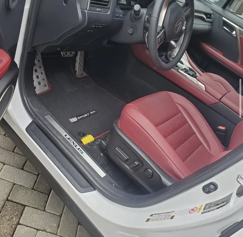 echidiimemotors's tweet photo. 🏁👴🏾🏁
Make: Lexus
Model: Rx350
Year of manufacture:
Condition: Foreign Used
Transmission: Automatic
Price:₦Dm
Location: Lagos
For more inquiries Dm on WhatsApp:+2347036231617
#247echi https://t.co/LlLTEFTRHP