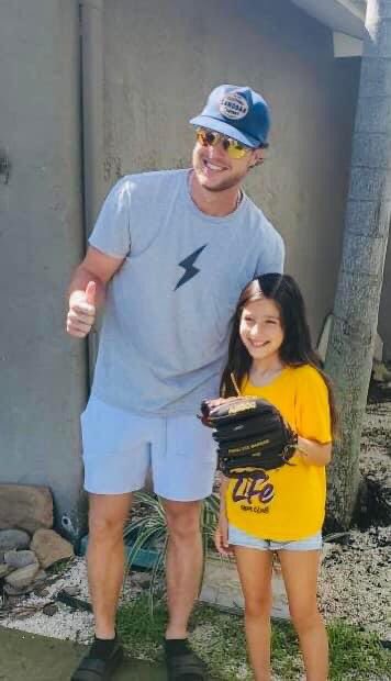 Brett Phillips’ bond with Chloe, a young girl battling cancer, did not end on that magical mid-game moment in April.

Brett stop by her school before he was traded to Baltimore. #RaysUp