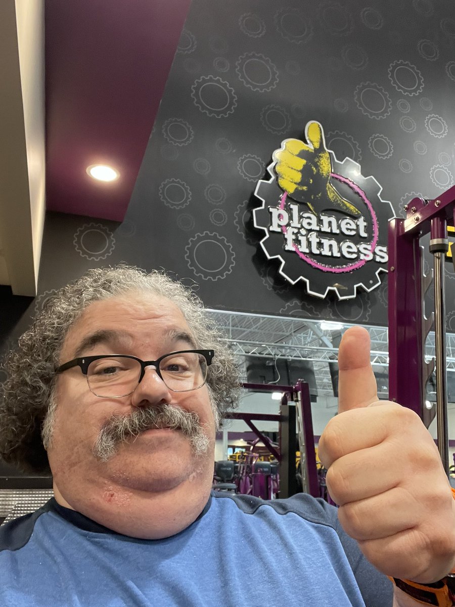 PaulGetsSmall tweet picture