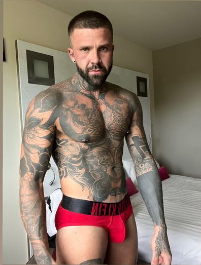 GoalsGays's tweet photo. Who’s this? Right answers only ✨🔥 https://t.co/wX6LHsVWFj
