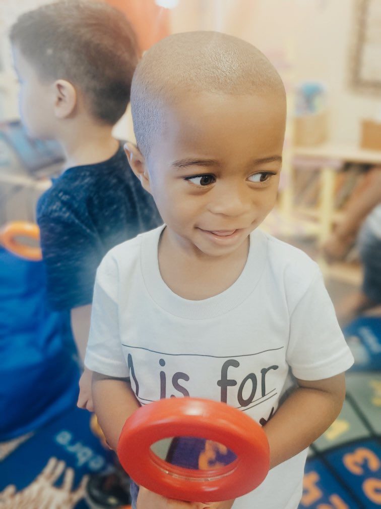 RCPS_EarlyLearn's tweet photo. Children see magic because they look for it.
#TerrificTuesday #seethemagic #dph #pat https://t.co/WSNbYqwHIV