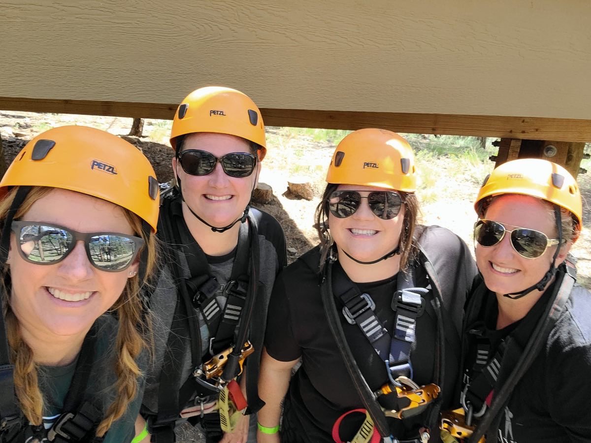CarmodyMiddle's tweet photo. 🐾IL Retreat: Team building &amp; Learning Together🐾 https://t.co/dJURUVKZRN