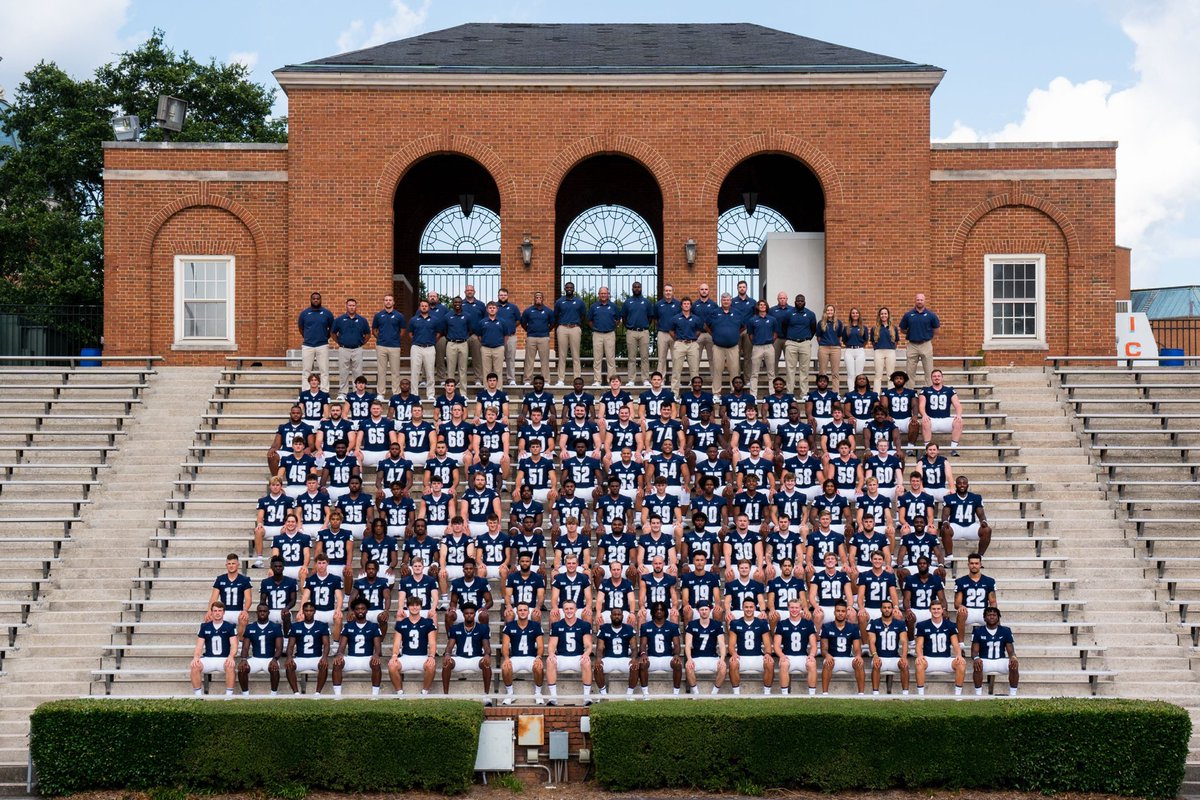 SamfordFootball's tweet photo. Your 2022 Samford Bulldogs 🏈

#HatchAttack | #AllForSAMford https://t.co/Y5WV82zHki