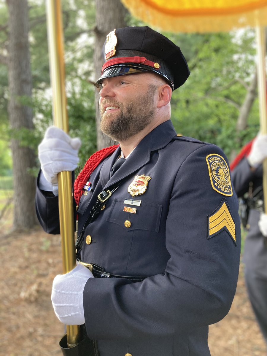 NorfolkPD's tweet photo. #ItsOfficial! #NorfolkVA ‘s party for a purpose and community policing is now is on! Plenty of great resources, free food, family fun & fellowship! #Freebackpacks too!
We’re celebrating community at Huntersville Recreation Center, 830 Goff St, until 8pm!
@NorfolkVA https://t.co/bjGQ80VJhW