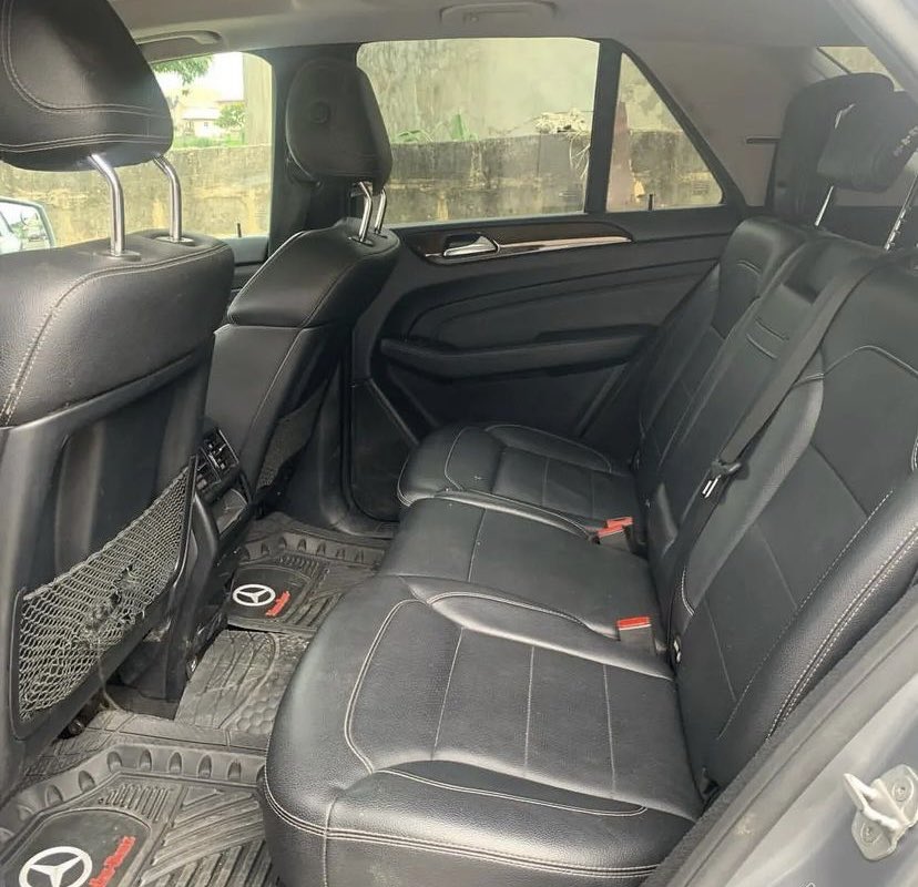 echidiimemotors's tweet photo. 🏁👴🏾🏁
Make: Mercedes Benz
Model: ML350
Year of manufacture: 2015
Condition: Registered ® Used
Transmission: Automatic
Price:₦11,500,000
Location: Lagos
For more inquiries Dm on WhatsApp:+2347036231617
#247echi https://t.co/iMeMJh7o8o