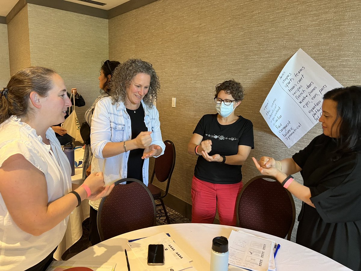 Teaching teachers in Quebec how to play a counting game called Magic 11 to bring back to their students. #LCEEQMATH