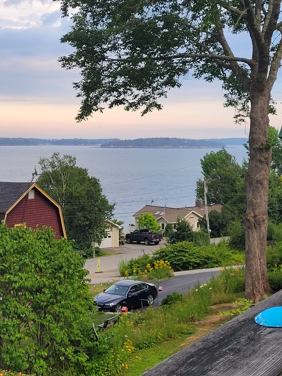 taking__ame's tweet photo. Tonight's leftovers were a lobster roll and my Mom's clam chowder. I love leftovers in Maine! https://t.co/35Doci4ygm