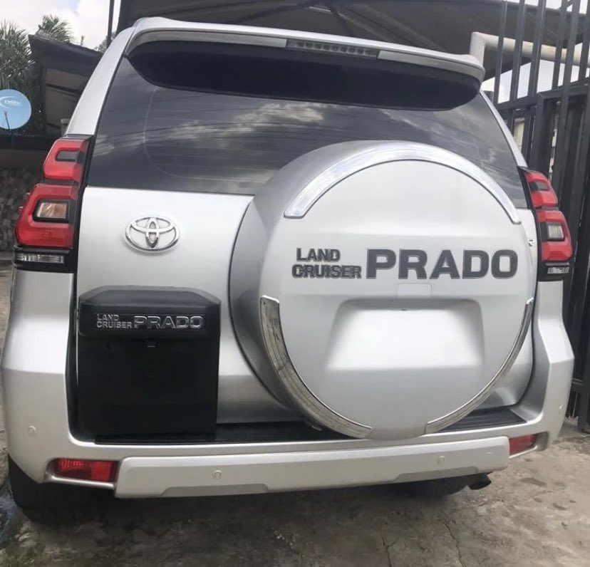 echidiimemotors's tweet photo. 🏁👴🏾🏁
Make: Toyota
Model: Land-Cruiser
Year of manufacture:
Condition: Foreign Used
Transmission: Automatic
Price:₦Dm
Location: Lagos
For more inquiries Dm on WhatsApp:+2347036231617
#247echi https://t.co/3wI5jvorCR