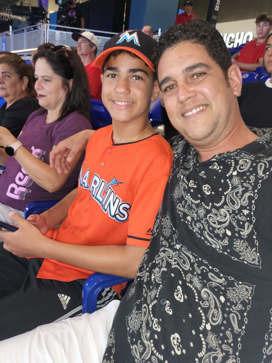 mailimv86's tweet photo. First time at #Marlins stadium. Coming from Cuba 🇨🇺. Enjoying his passion. One day he will be at the home plate... https://t.co/HuACFvJ7XC