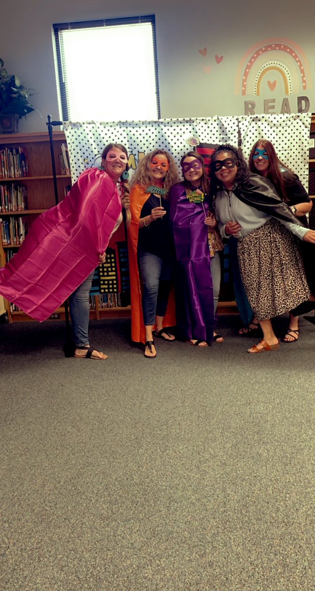 LennieGarcia6's tweet image. 4th grade #superteachers are ready for a #superyear @DowlingTigers #Tigertough