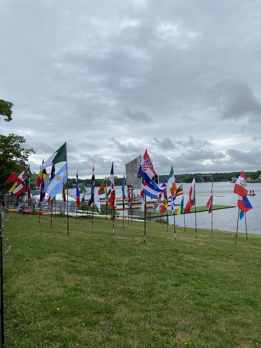 Mañana comienza el campeonato mundial para nosotros en la categoría k4 500m. serie número 2. 11:48 de la mañana. Viernes semi finales 🇦🇷💪🏾 #VamosArgentina