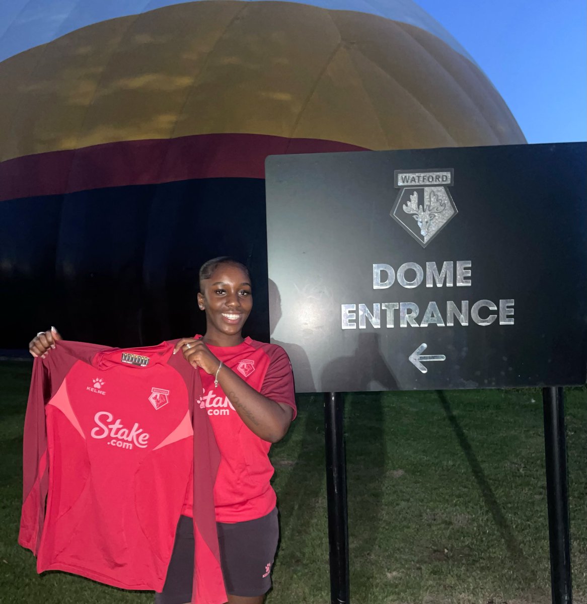 elizvvs's tweet photo. It’s official, bring it on 22/23 new beginnings🫶🏾 @watfordfcwomen https://t.co/W6vzwTIZdR