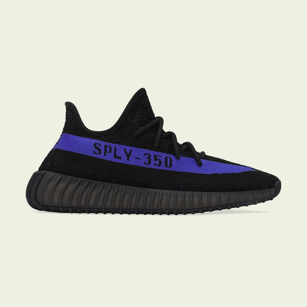 SNKR_TWITR tweet media