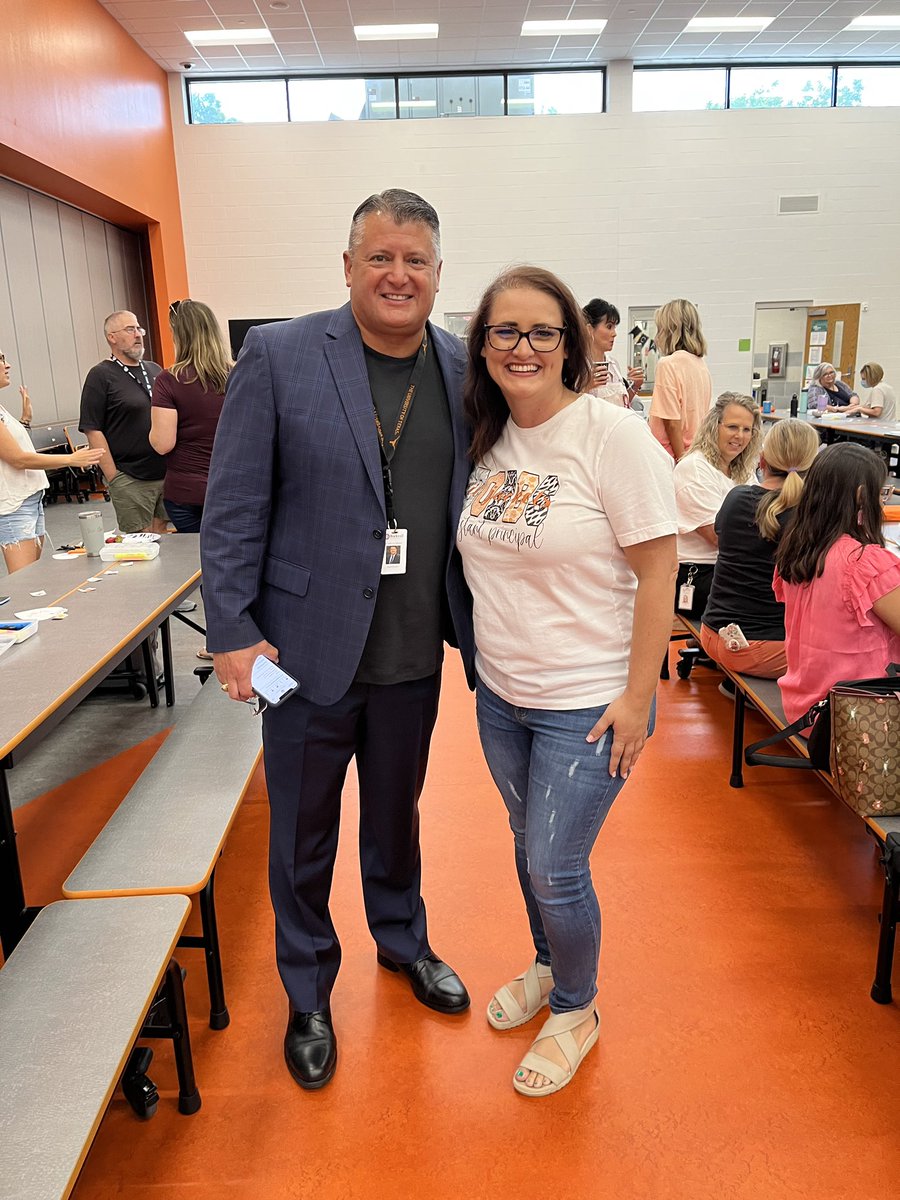 Laura Adirana Mejia tweet media