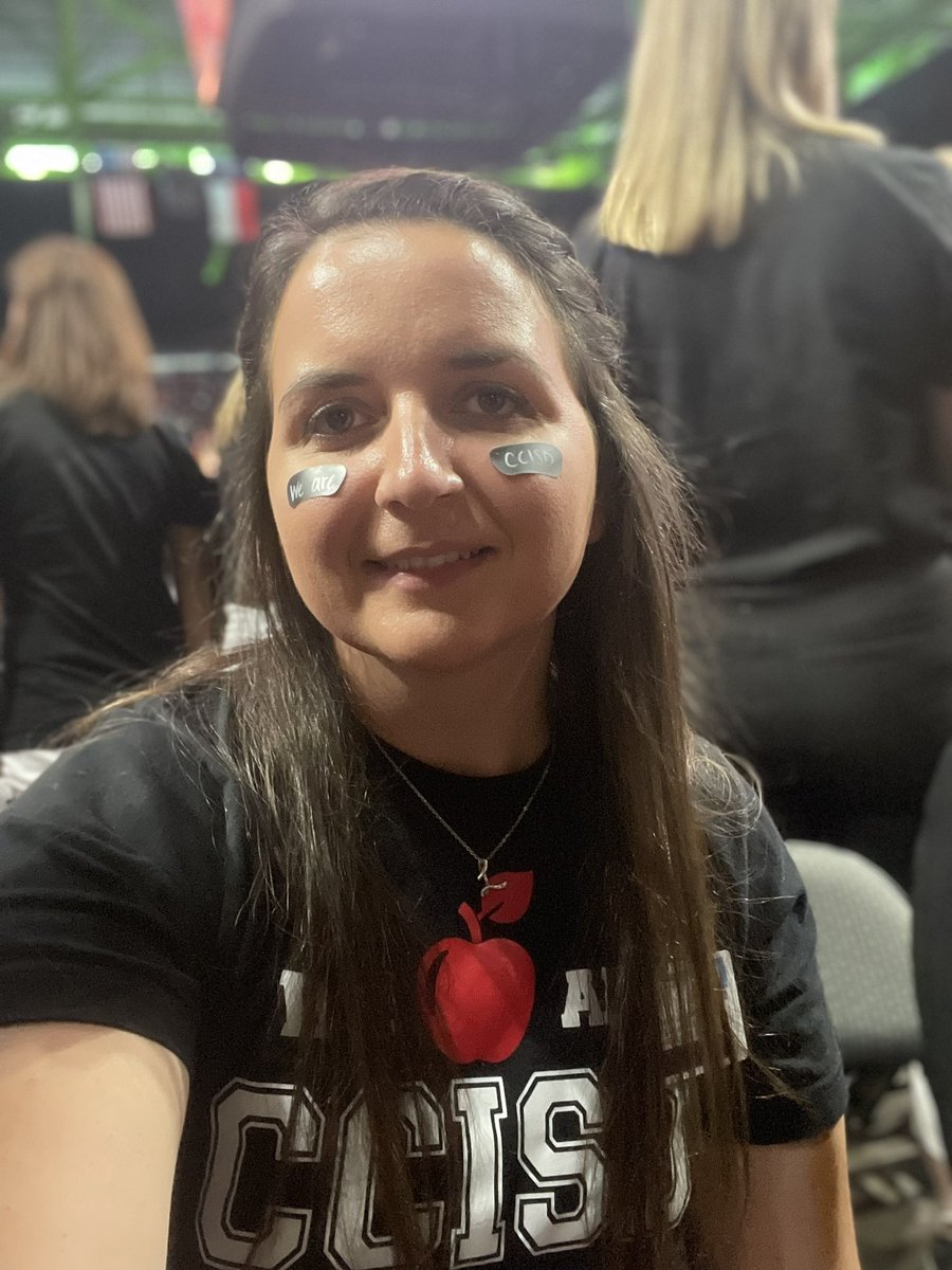 Such a great experience listening to <a href="/JonGordon11/">Jon Gordon</a> as we kick off this school year! We are the culture! I will work on the 4 Cs. #investintheroot #ccisdproud