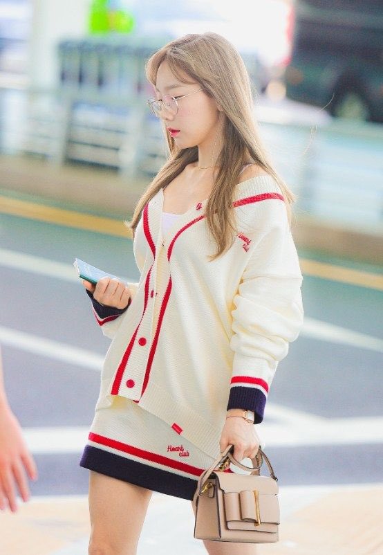 LiIithings's tweet photo. ⠀⠀. ✈︎ .  ↻ Je 𝖕𝖊𝖗𝖉𝖘 tous mes 𝖒𝖔𝖞𝖊𝖓𝖘... 𝗰𝗮𝗿 𝑗𝑒 𝑛𝑒 𝑝𝑒𝑢𝑥 𝑝𝑎𝑠 me contrôler ❀  event at  ⥤ #水𝑓ansign

Llegué al #𝚂iren𖤐𝚍ay·𝟷 lista para darle todo mi amor a la pequeñita de @mermdjpg. Te deseo mucho éxito, preciosa y disfruta de tu fansign💗 https://t.co/cISiBxwgAy