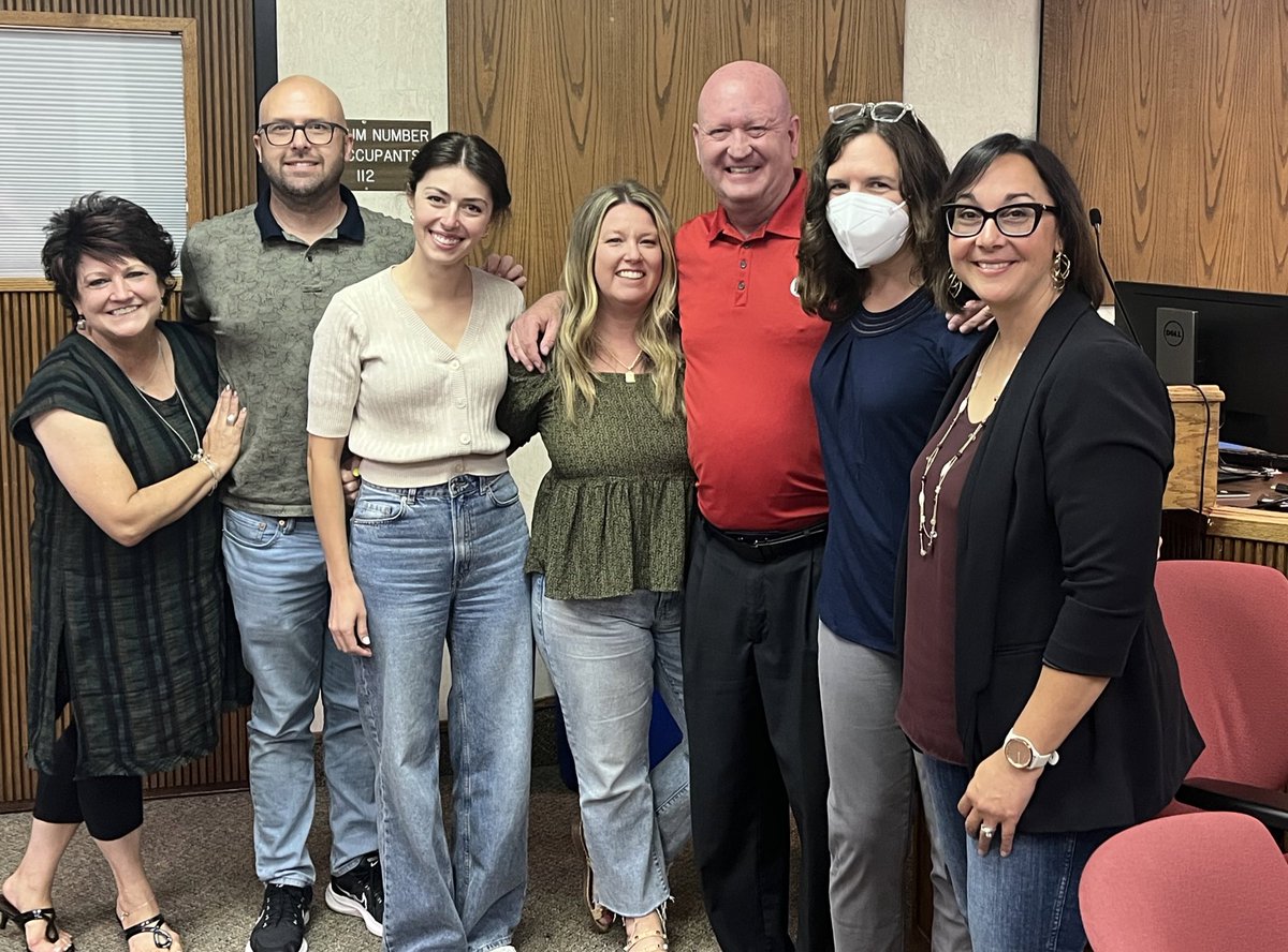KatMartinezOR's tweet photo. A huge thank you to the Diversity and Inclusion Task Force for all of their work this last year. It was so special that so many of them were able to make the meeting tonight where the City Council voted to approve their recommendations. 

#utpol #MurrayLife https://t.co/Z8Am0w0Zdf