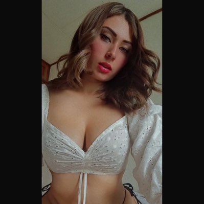 BiancaDelrose's tweet photo. #NuevaFotoDePerfil https://t.co/6KRZJ0nFOW