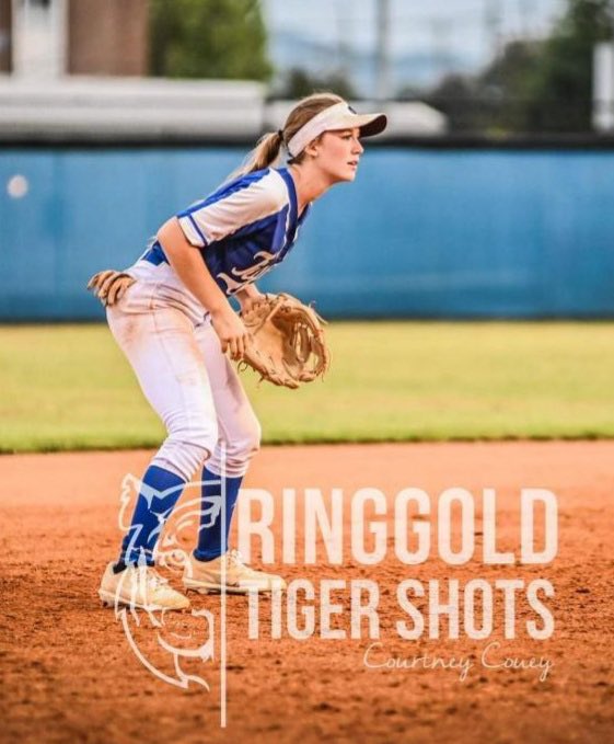 TGNatGroves's tweet photo. WELCOME ABOARD ZOE! 2024 MI/OF Zoe Defoor (uncommitted) @DefoorZoey  She is coming to us from Ringold HS in Ringold GA. She played for Coach Brown of @fury_brown ! Time to eat! 💪💪💪 @Los_Stuff  @ExtraInningSB  @FuryPlatinum https://t.co/RHMhiiwuya