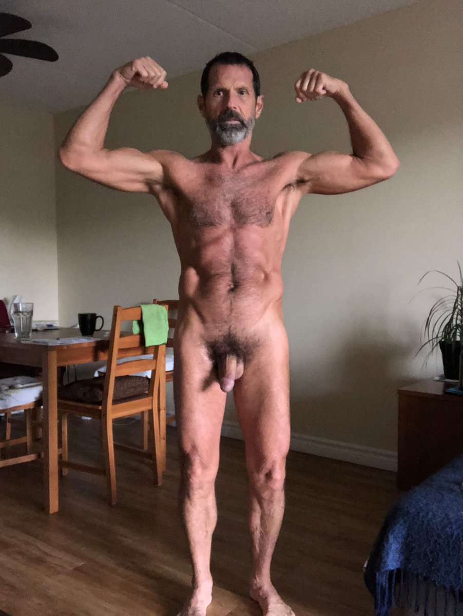 rthyatt's tweet photo. @greghollywoodxx Ever need a place in Toronto. Hit me up. https://t.co/ZXoUbhPBJt