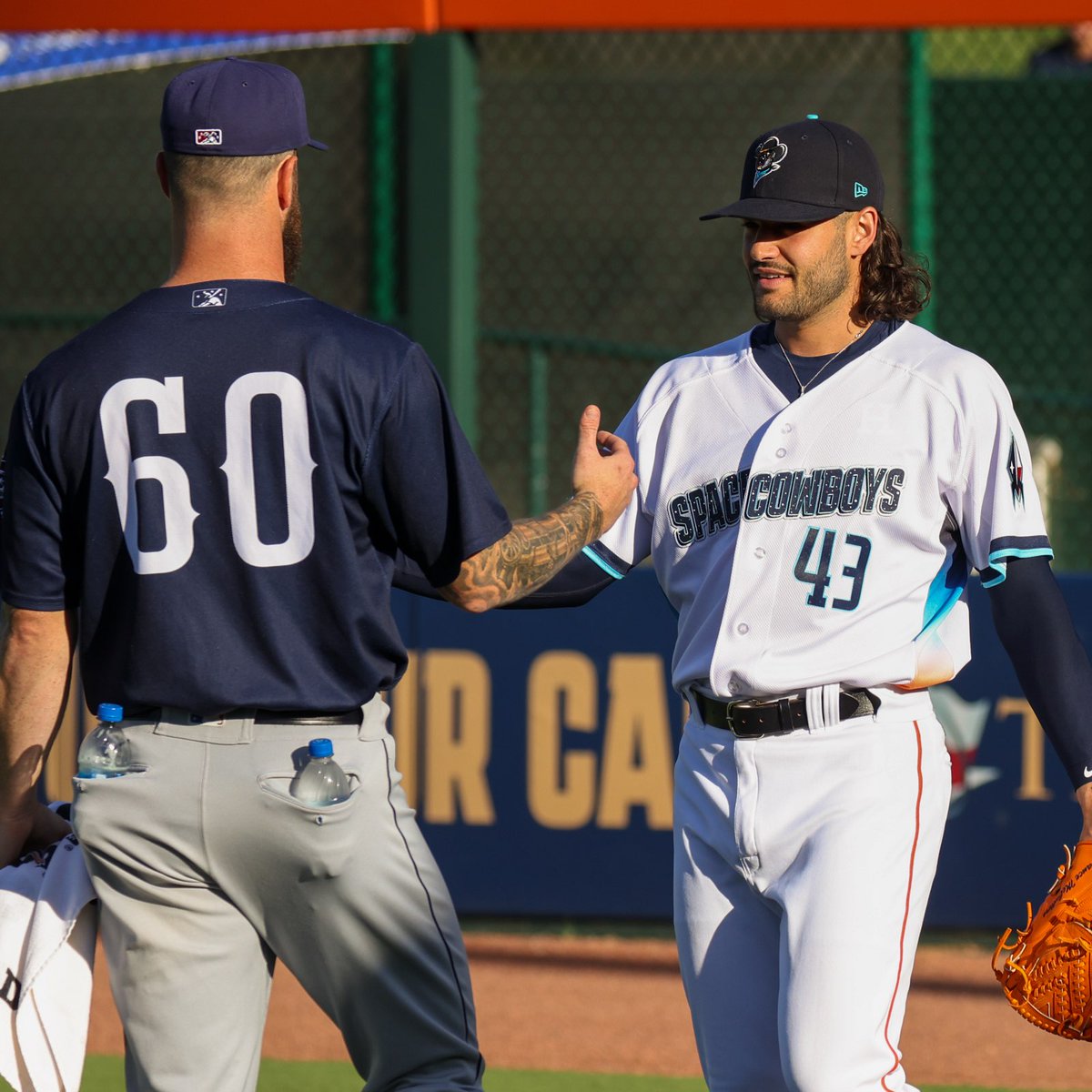 SLSpaceCowboys's tweet photo. 🎶 𝘳𝘦𝘶𝘯𝘪𝘵𝘦𝘥 𝘢𝘯𝘥 𝘪𝘵 𝘧𝘦𝘦𝘭𝘴 𝘴𝘰 𝘨𝘰𝘰𝘥
🎶

@lmccullers43 @kidkeuchy https://t.co/tB7hbqxZ5w