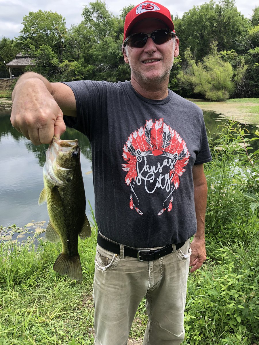 RODCAINcom's tweet photo. when #HeatIndex is 100 in #KansasCity. it’s time for #RaisingCain angling for Largemouth #Bass and #Catfish with @Pascal_Cain enjoying Summer #CatchAndRelease Fishing … #LifeIsGood #UglyStick https://t.co/WXKE12vDgX