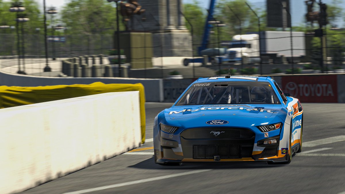 Racing in the All-Star Open trying to qualify our way in the @eNASCARCocaCola <a href="/iRacing/">iRacing</a> Series All-Star Race at the Chicago Street Circuit! 9PM ET #iRacing #eNASCAR 

<a href="/woodbrothers21/">Wood Brothers Racing</a> 
<a href="/MQL_Racing/">Motorcraft/Quick Lane Racing</a>