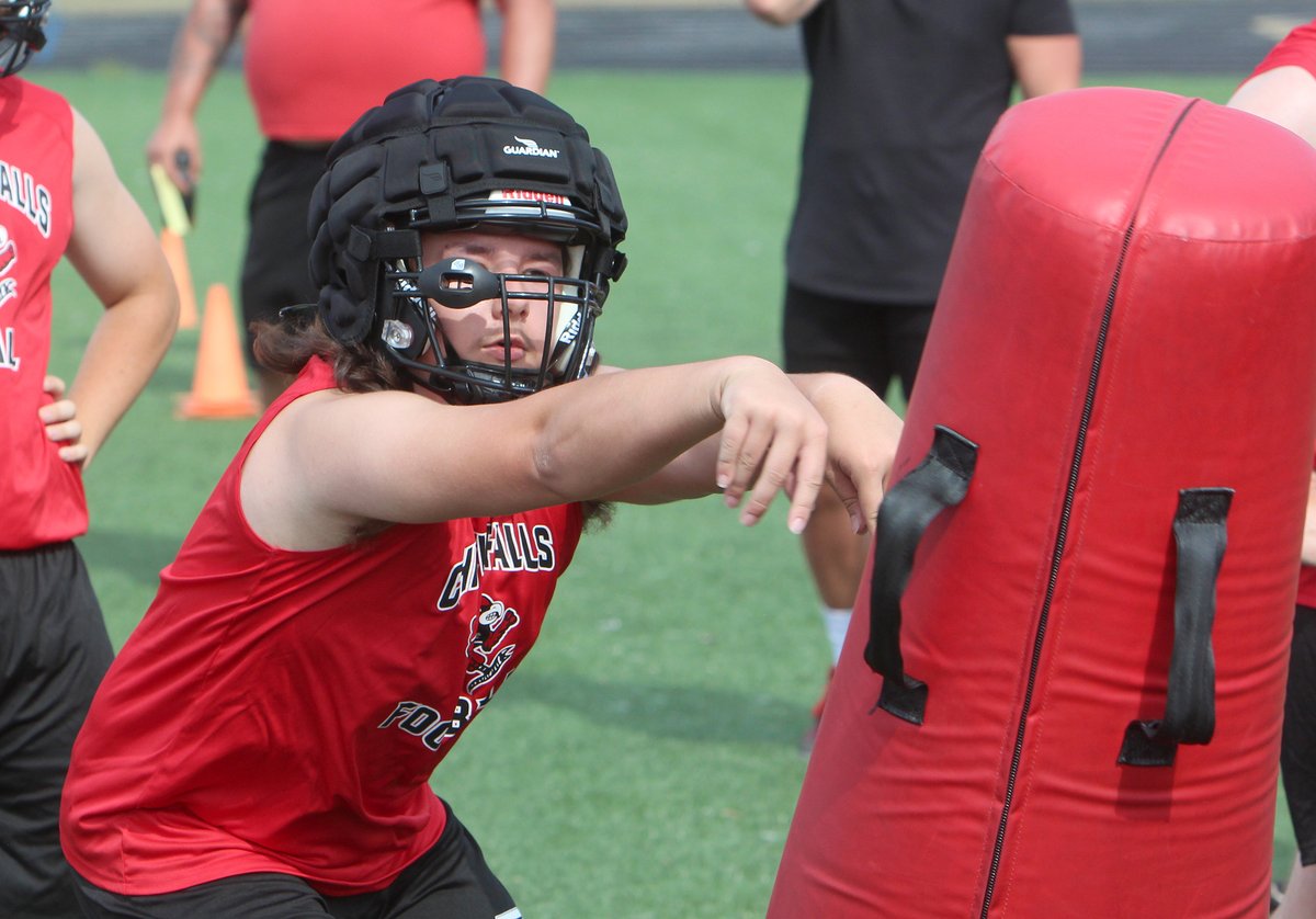 Roster numbers for the Chi-Hi football team are 'sky high' this year (more than 130 players) as 37th-year coach Chuck Raykovich's Cardinals and other 11-man teams around the state start practice. @ChippewaFallsSD  
STORY: chippewa.com/sports/local/w…
PHOTOS: chippewa.com/sports/local/p…