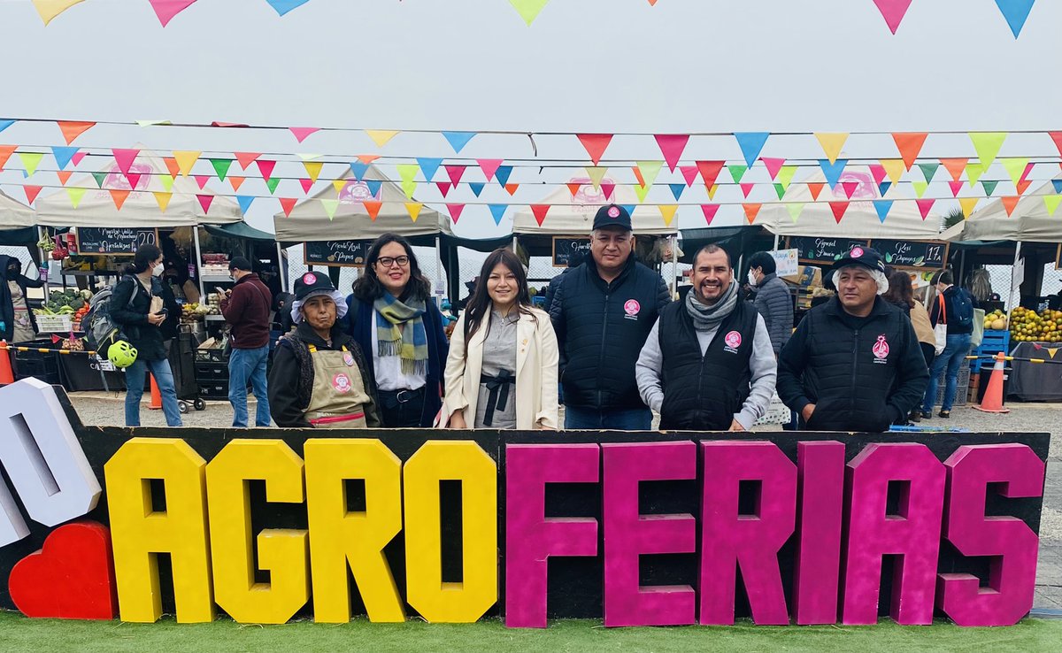 JessicaHuaman_'s tweet photo. Las Agroferias Campesinas renovaron con la Beneficencia de Lima hasta fin de año y se quedan!. Felicitaciones a todos los agroferiantes y vecinos por este gran logro 🥳

Sigamos promoviendo una Lima saludable 💪 https://t.co/Ivy2P3haYr