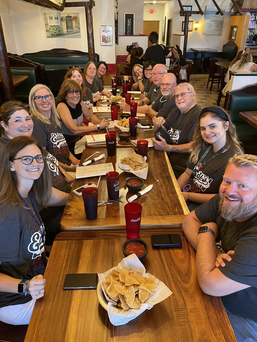 One of the best convocations in 22 years of teaching! I hope this is a new trend! <a href="/Allen_ISD/">Allen ISD</a> Thanks to Amy for taking a lunch pic with some of our fabulous AHS Social Studies teachers and one relaxed looking retiree!