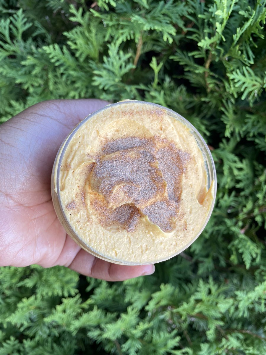 SheaDeshon's tweet photo. Did someone say FALL FRAGRANCES 🍂🍁 

That’s right, PUMPKIN CINNAMON ROLL (topped with REAL Cinnadust) will officially be available September 1 🎃🍁🍂 https://t.co/CqQZesPfaX