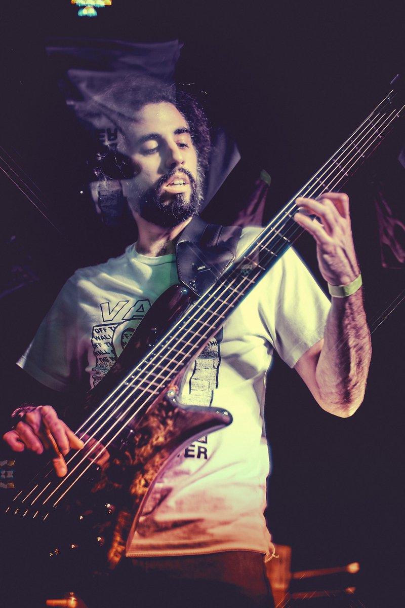 discord_theory's tweet photo. ☀️A Summer Tour Remember☀�� has been such a BLAST so far 🚀 We’re playing our hometown show this THURSDAY at the one and only @CROWBARLIVE ❤️ Featuring the STACKED lineup of Hollyglen, @ForTheBestFL, MAK, &amp; The Drain Outs 🔥 Get ready to give us everything you got DTFam🤘👽 https://t.co/5wqcPQlztq