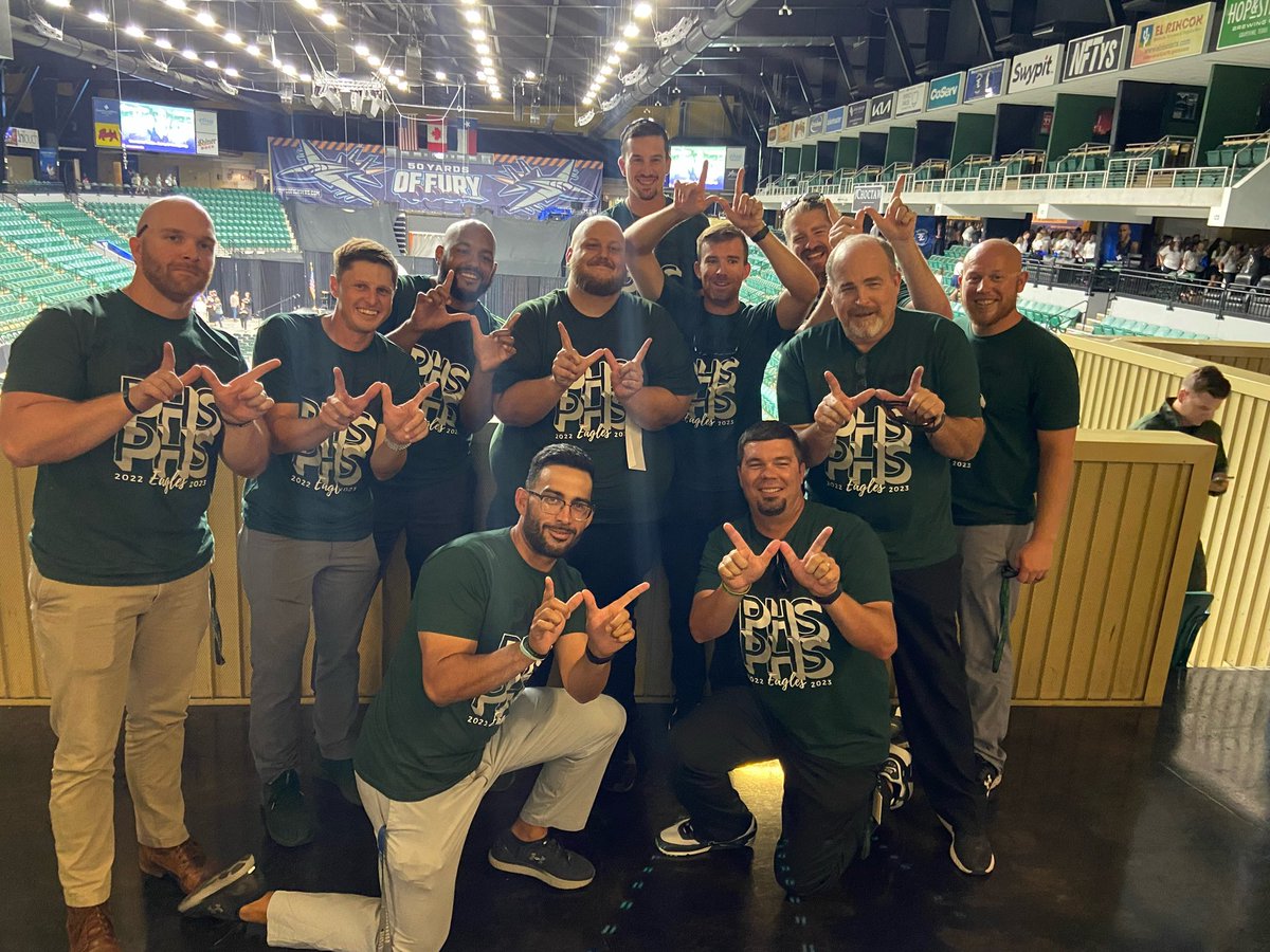 All <a href="/CoachHutti/">John Hutti</a> does is win! 
🏆Lip sync champ! Dubs up! 🦅