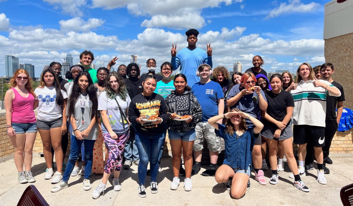 MNTHSChoir tweet media