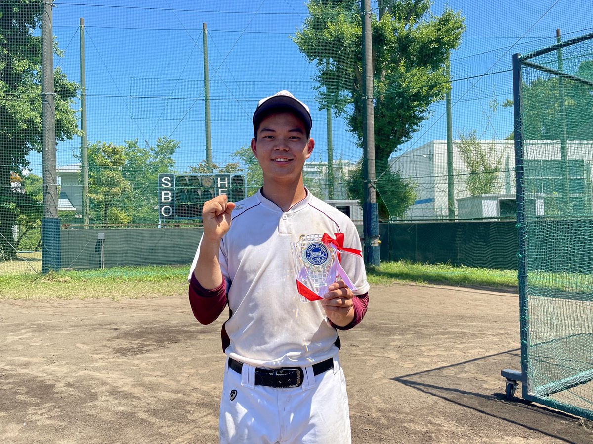 【最優秀投手賞】
　
この度、令和4年度春季リーグ戦にて5勝を挙げた友野聡太(横浜平沼②)が、2部リーグの最優秀投手賞に選ばれました！

表彰選手は神奈川大学野球連盟のホームページでもご覧になれます。

※撮影時のみマスクを外しております。