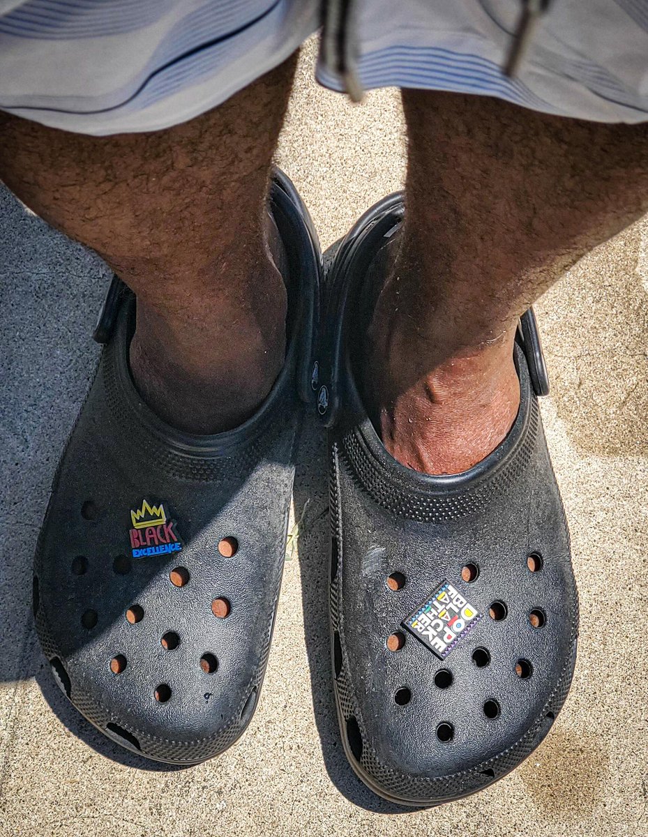 lax2dfw's tweet image. When the family forces you into the @Crocs life! They are a lot more comfortable than I imagine.   I do feel like Big Bird tho. #forthekids #familymatters #crocslife