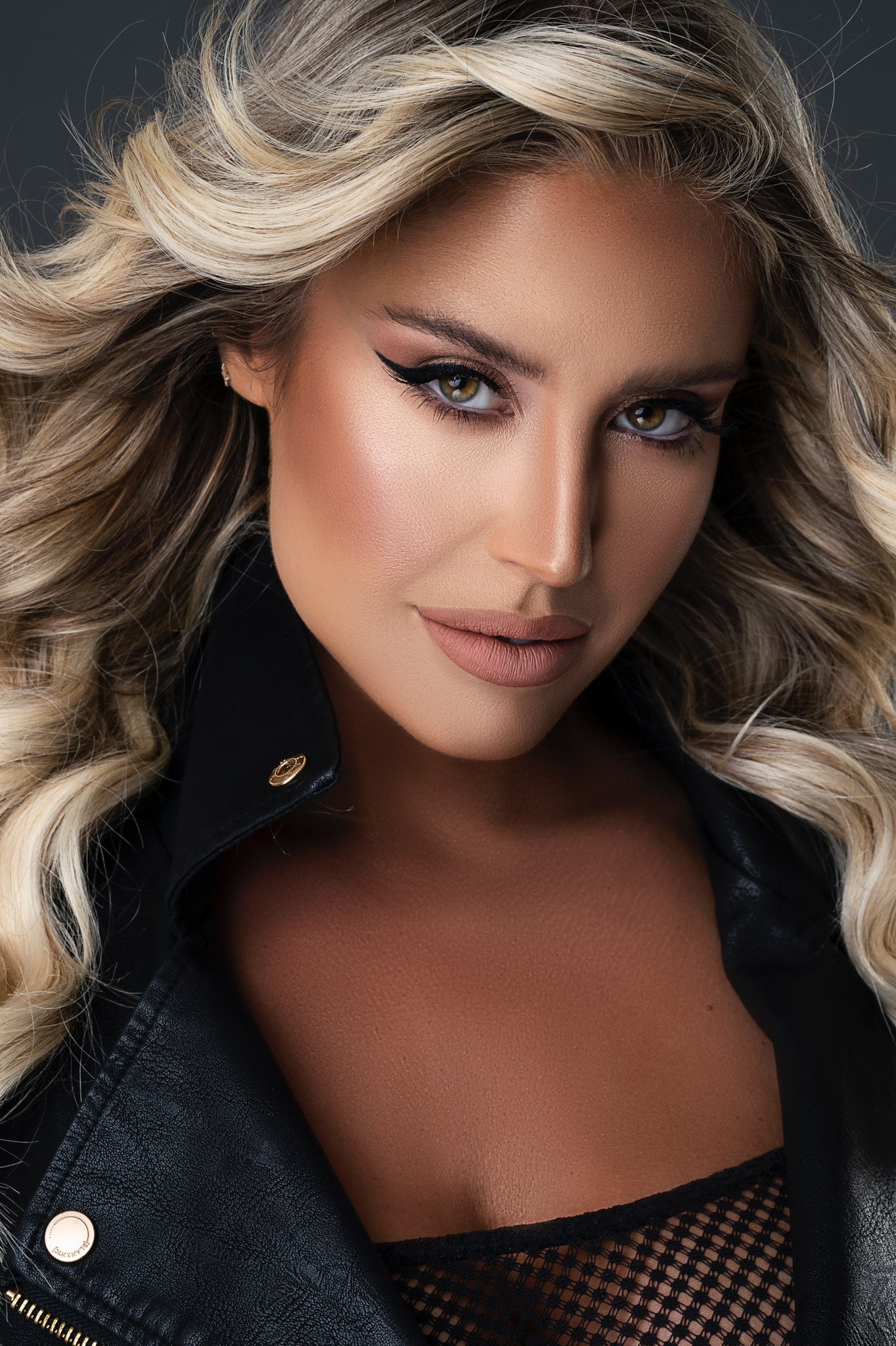 TW Pornstars - Maddie Moore. Twitter. Another glimpse from my feature with @EllementsMag 🤍. 12: